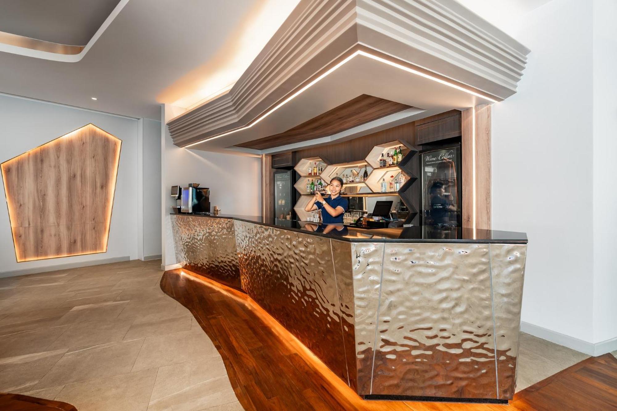 Amora Beach Resort Phuket Παραλία Μπανγκ Ταο Εξωτερικό φωτογραφία