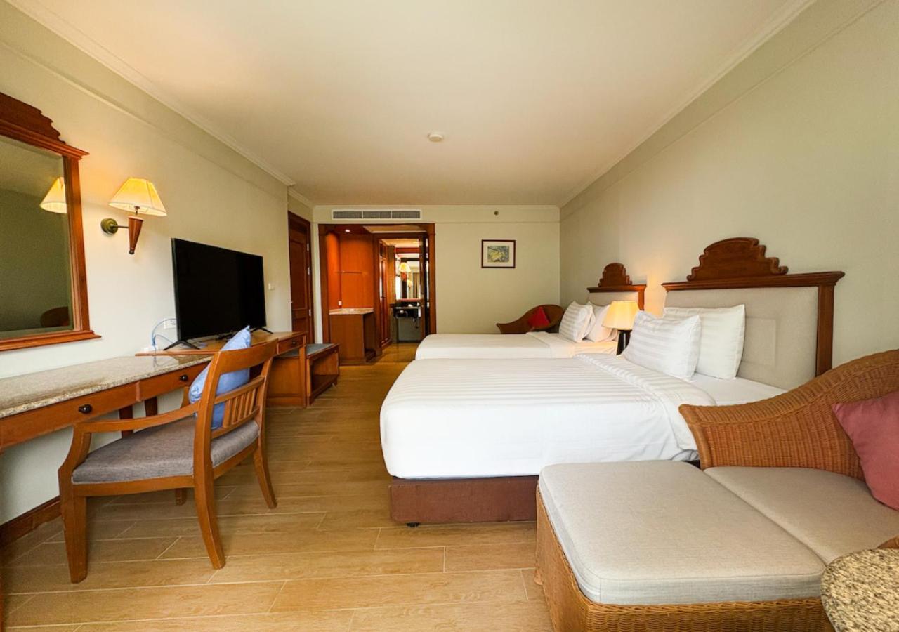 Amora Beach Resort Phuket Παραλία Μπανγκ Ταο Εξωτερικό φωτογραφία